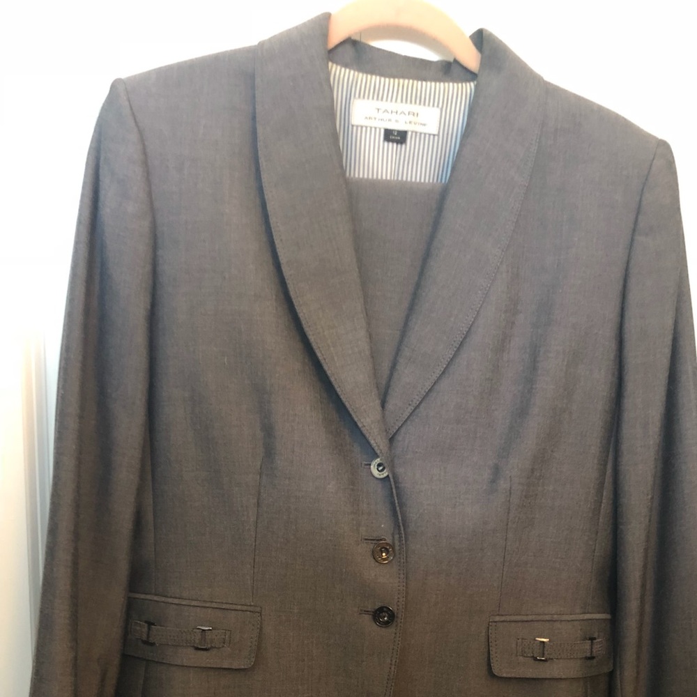 Tahari Skirt Suit (Gray), 2 piece set.